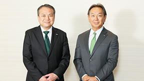 対談者の集合写真