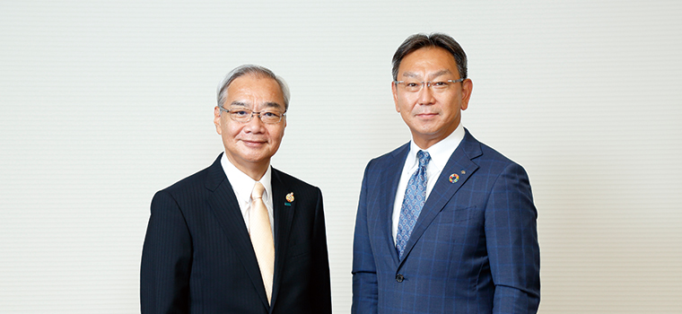 左：MS&ADインシュアランス グループ ホールディングス株式会社 取締役社長 グループCEO 原 典之 氏 右：野村アセットマネジメント株式会社 CEO兼代表取締役社長　小池 広靖